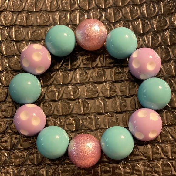 Accessories - Bubblegum Bead Bracelet